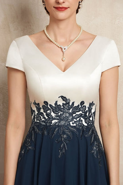 Robe Chic Bleu Nuit À Appliques Élégantes - gallery 1