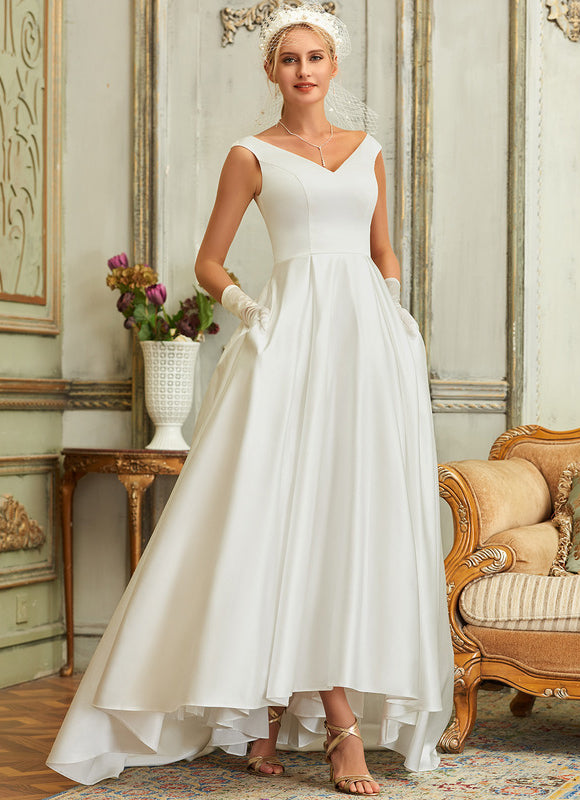 Robe Chic Blanche Satin Col V