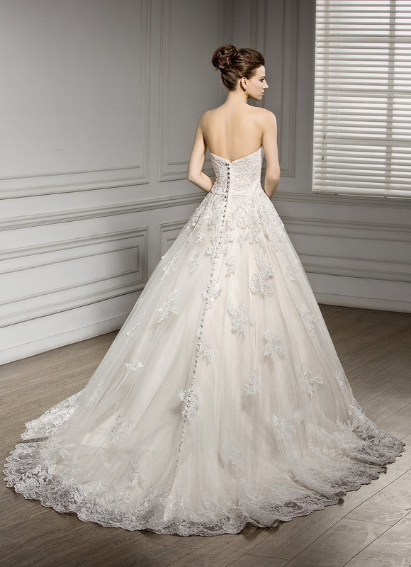 Robe Chic Blanc Élégant Avec Traîne - gallery 5