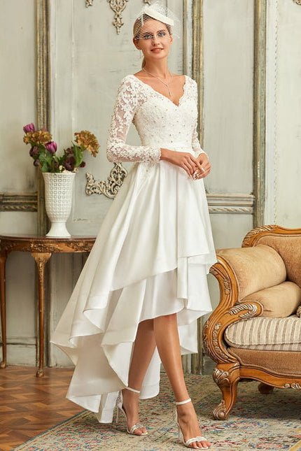 Robe Chic Élégance Satinée Asymétrique