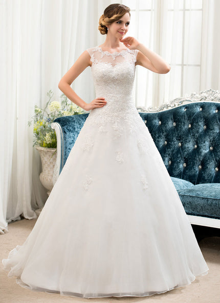 Robe Chic Blanche Traîne Dentelle Élégante