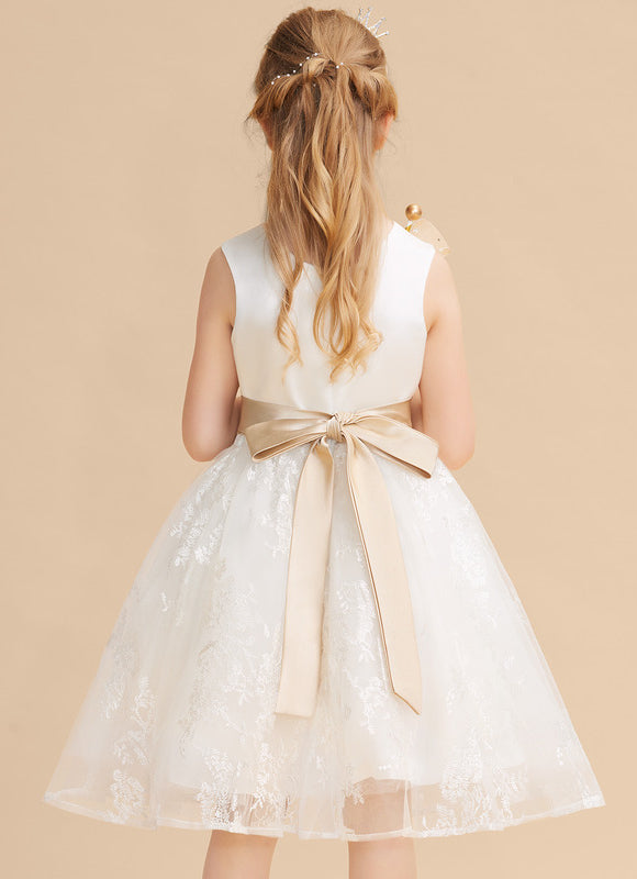 Robe Chic Beige Satin Dentelle Fille - gallery 7