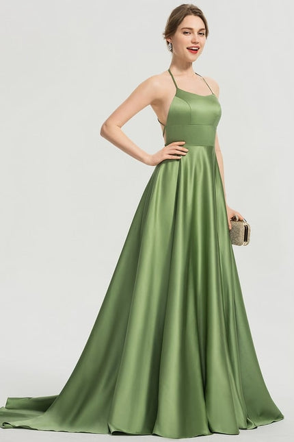 Robe Chic Verte Satinée Avec Traîne - gallery 2