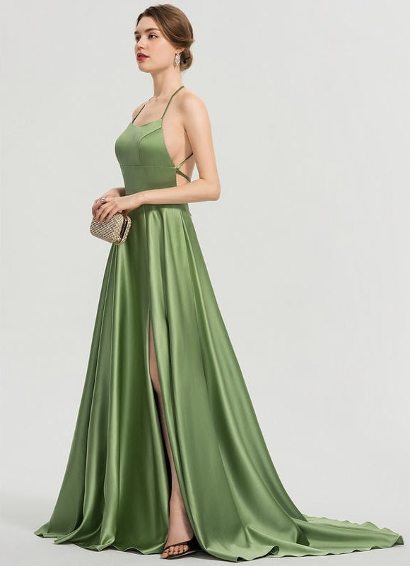 Robe Chic Verte Satinée Avec Traîne - gallery 1