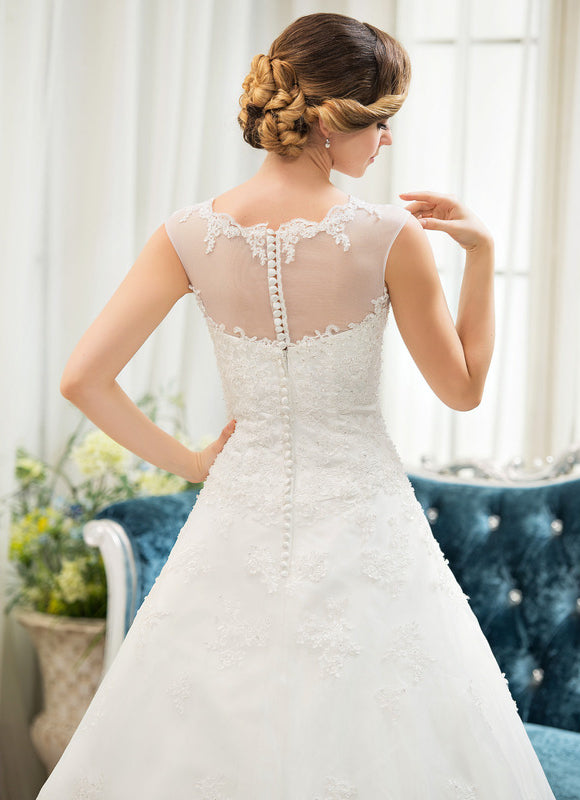 Robe Chic Blanche Traîne Dentelle Élégante - gallery 1