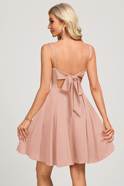 Robe Chic Étreinte De Satin - gallery 1