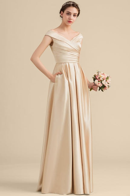 Robe Chic Satin Bordeaux Ajustée - gallery 1