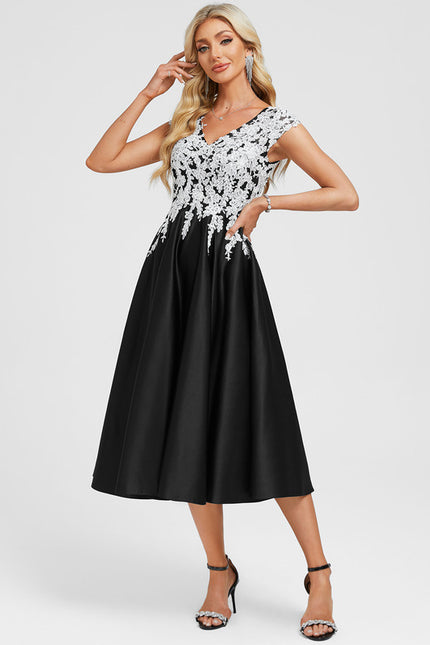 Robe Chic Satinée À Dentelle
