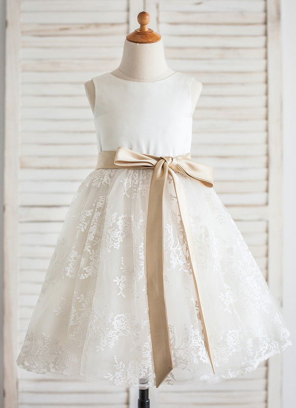 Robe Chic Beige Satin Dentelle Fille