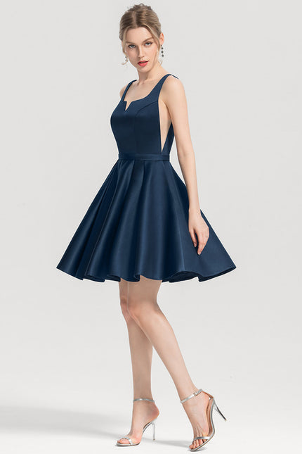Robe Bleu Marine Chic Courte - gallery 1