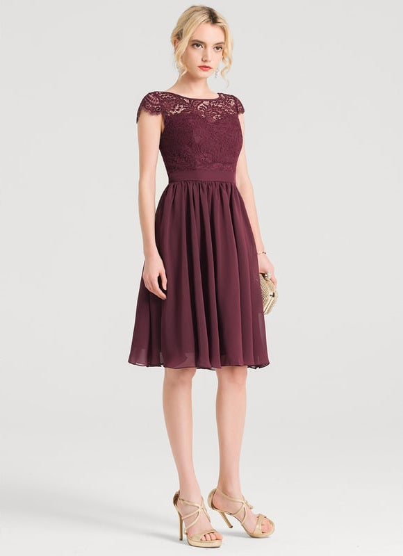 Robe Chic Dentelle Prune - gallery 1