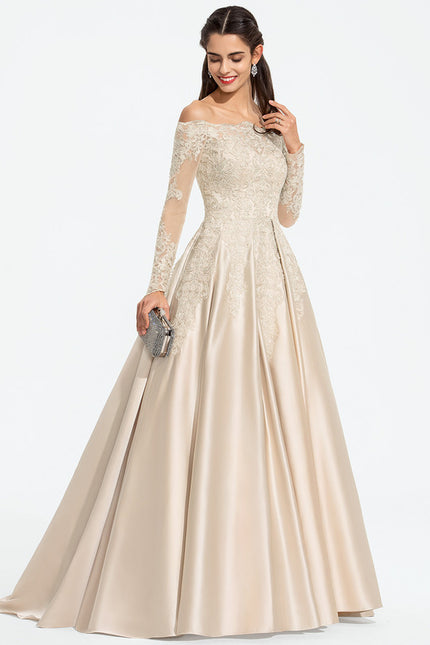 Robe Chic Nude Satin Traîne Bride - gallery 2