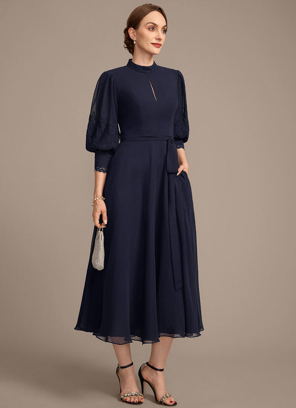 Robe Chic Bleu Marine Dentelle Élégante - gallery 3