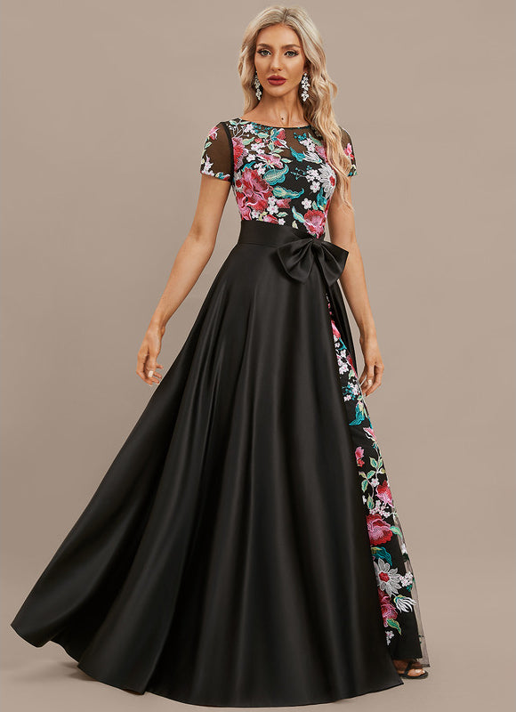 Robe Chic Noir Floral Satin - gallery 3