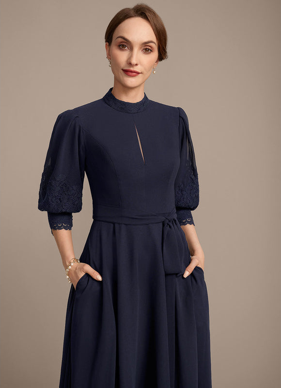 Robe Chic Bleu Marine Dentelle Élégante - gallery 1