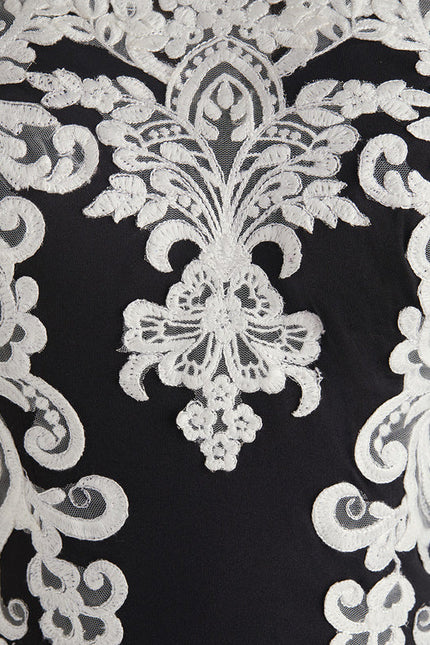 Robe Chic Noir Élégance Luminante - gallery 3