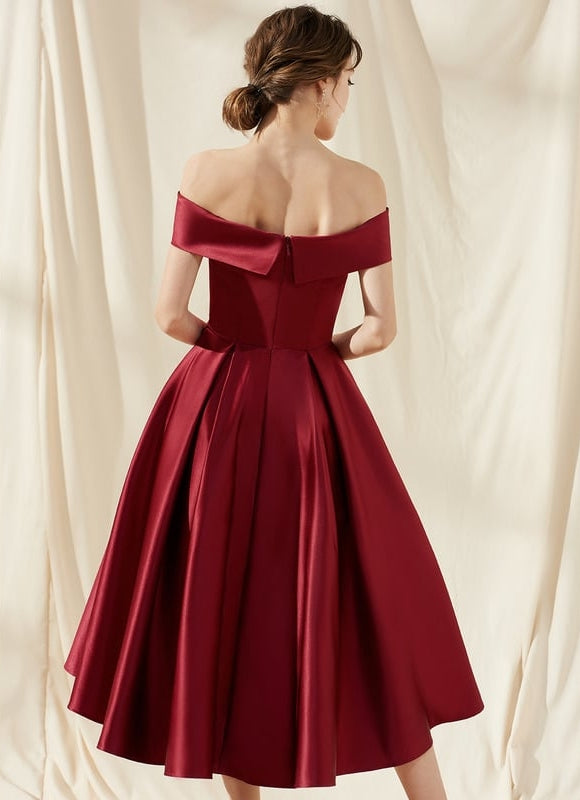 Robe Chic Rouge Satiné Élégant - gallery 5