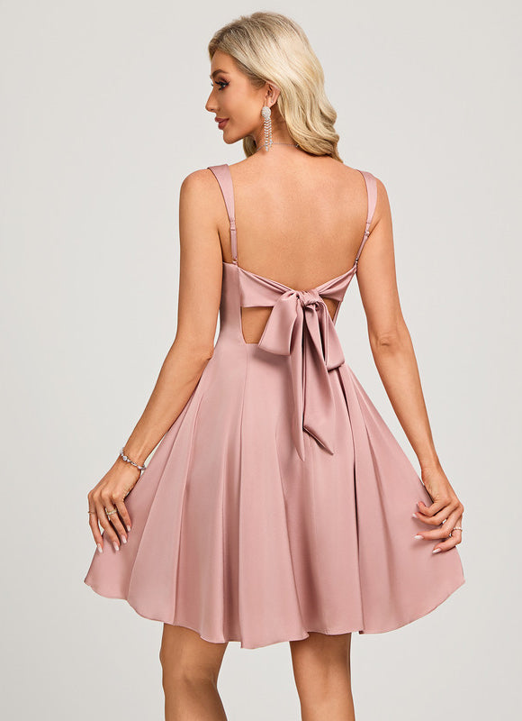Robe Chic Étreinte De Satin - gallery 6