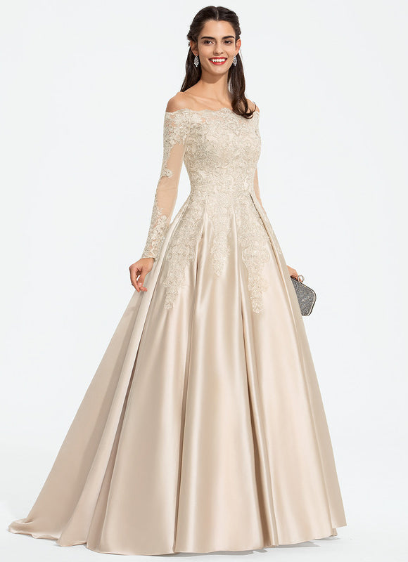Robe Chic Nude Satin Traîne Bride - gallery 3