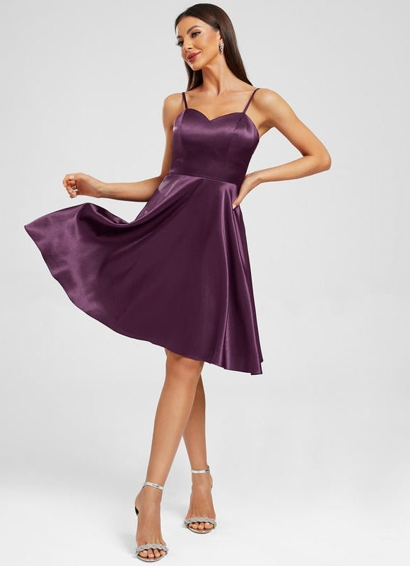Robe Chic Satinée Courte - gallery 2