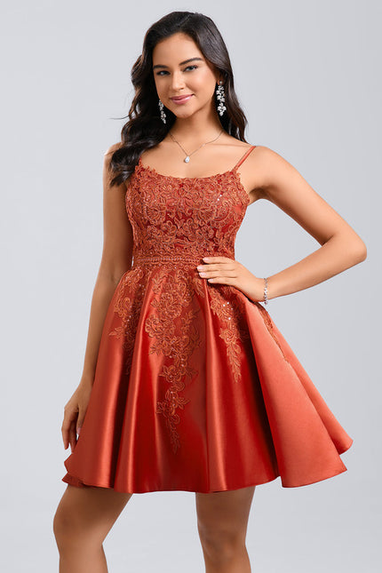 Robe Rouge Chic - gallery 1