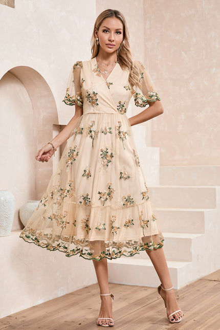 Robe Chic Brodée Élégante - gallery 6