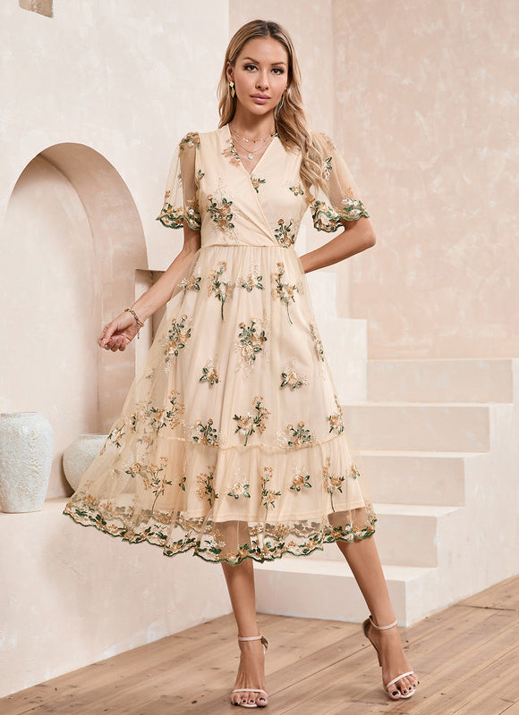 Robe Chic Brodée Élégante - gallery 6