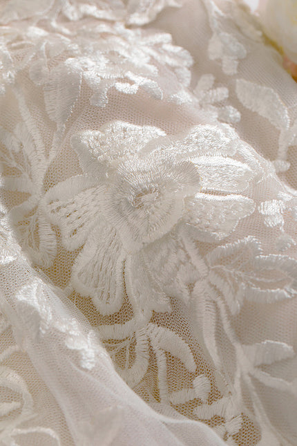 Robe Chic Blanc Élégant Avec Traîne - gallery 4