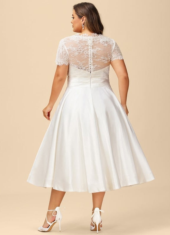Robe Chic Blanche Satin Dentelle Volants - gallery 8