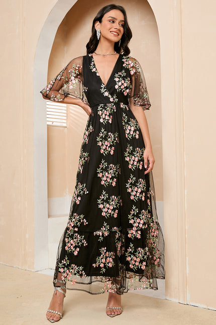 Robe Chic Fleur Noire Éthérée - gallery 1