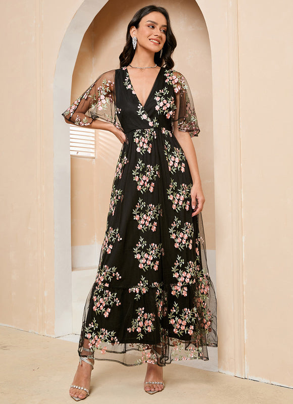 Robe Chic Fleur Noire Éthérée - gallery 1