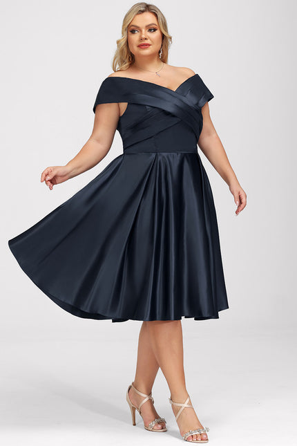 Robe Chic Bleu Marine Satinée - gallery 5