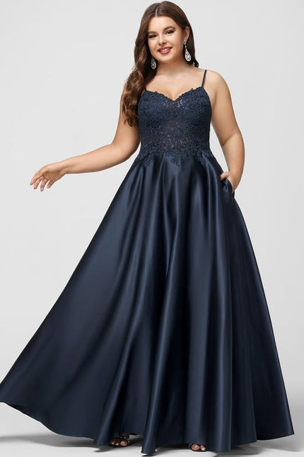 Robe Chic Bleu Marine Satinée - gallery 6