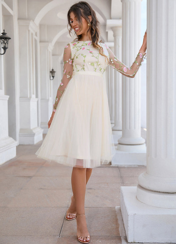 Robe Chic Fleur De Tulle - gallery 7