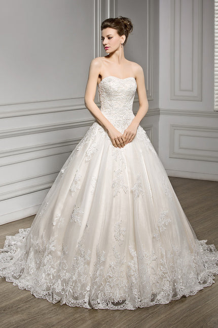 Robe Chic Blanc Élégant Avec Traîne - gallery 1