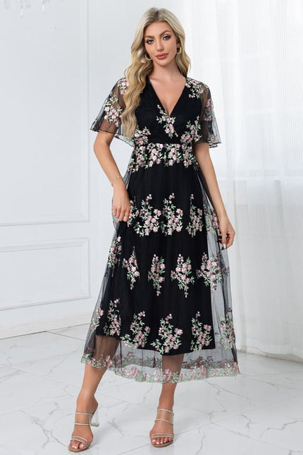 Robe Chic Brodée Élégante - gallery 3