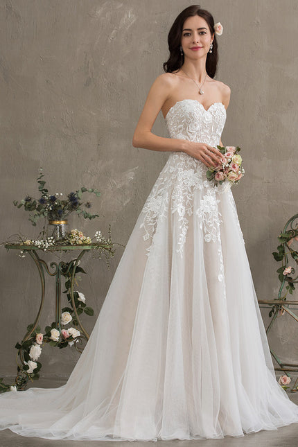 Robe Chic Blanc Élégant Avec Traîne
