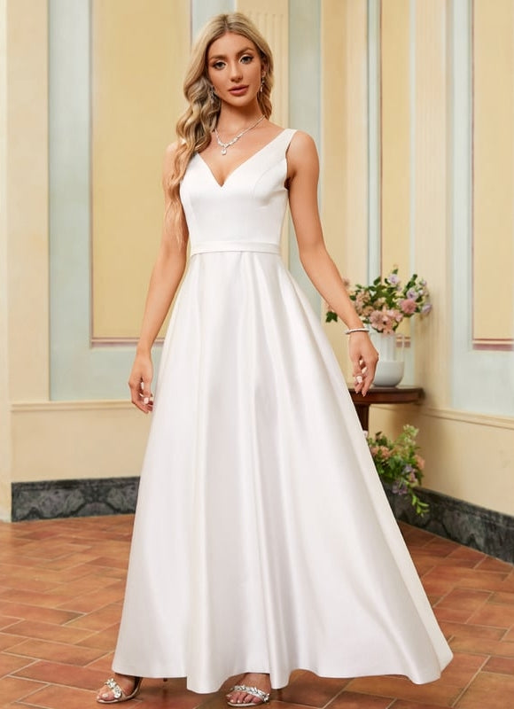 Robe Chic Blanche Satin Col V - gallery 5