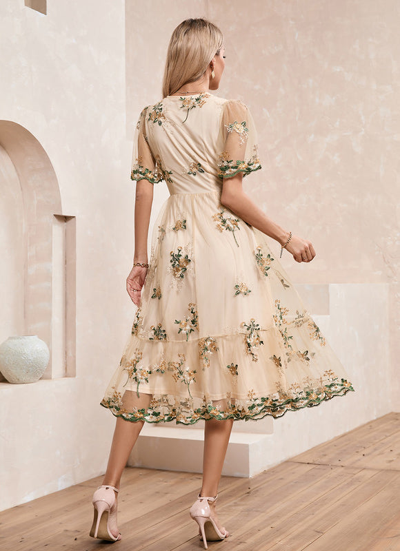Robe Chic Brodée Élégante - gallery 5