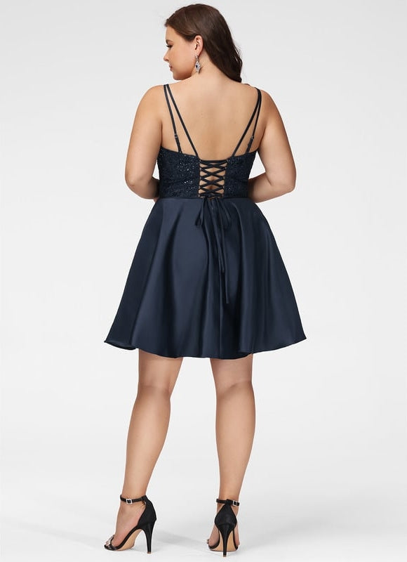 Robe Chic Marine Satinée Élégante - gallery 9