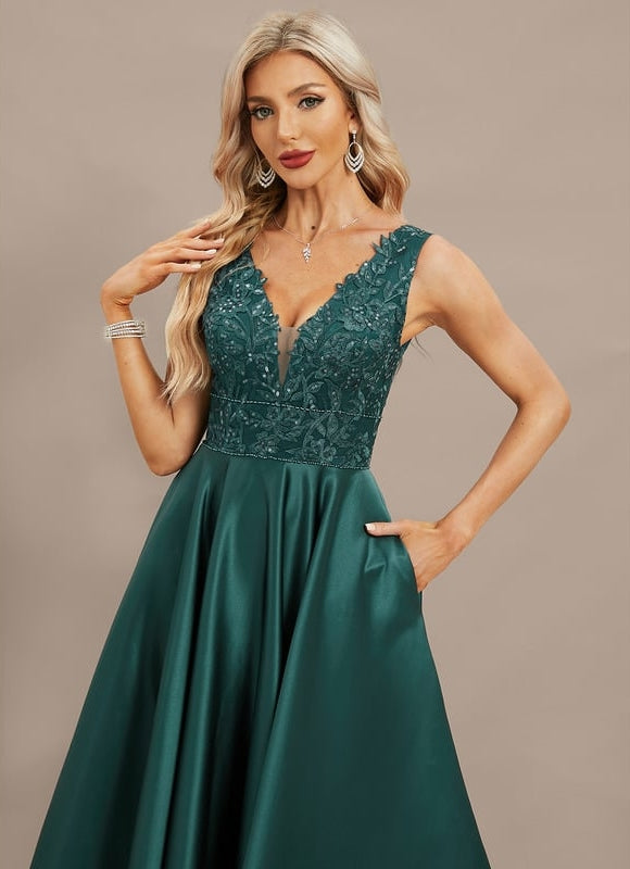 Robe Chic Satin V-Neck Charm - gallery 2