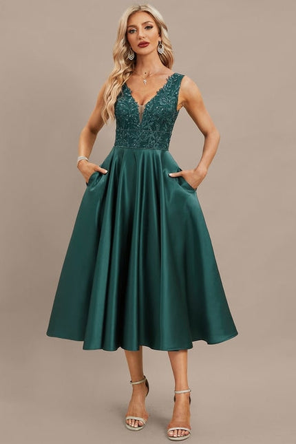 Robe Chic Satin V-Neck Charm - gallery 3