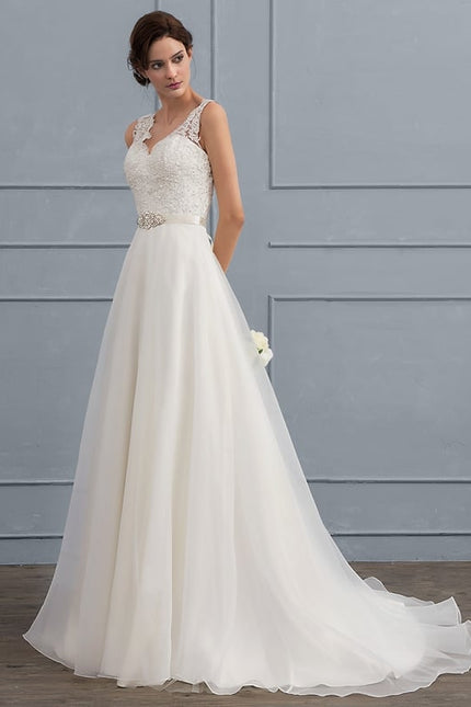 Robe Chic Blanche En Dentelle Traîne
