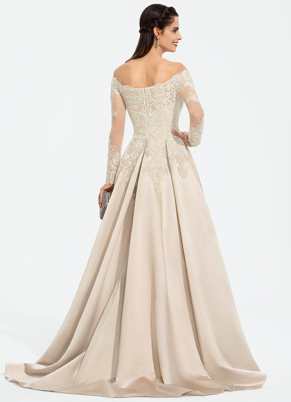 Robe Chic Nude Satin Traîne Bride - gallery 8