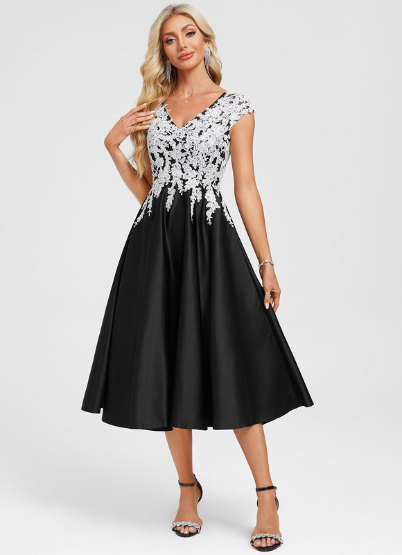 Robe Chic Satinée À Dentelle - gallery 1