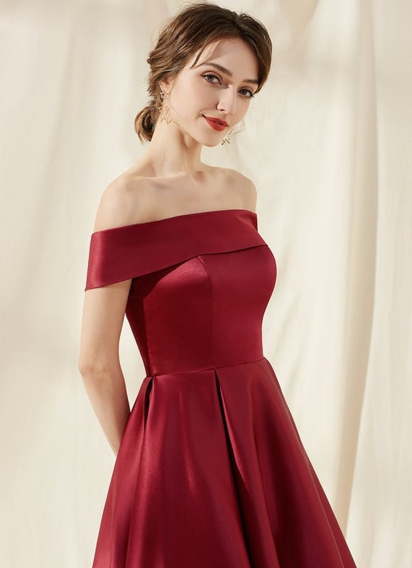 Robe Chic Rouge Satiné Élégant - gallery 4