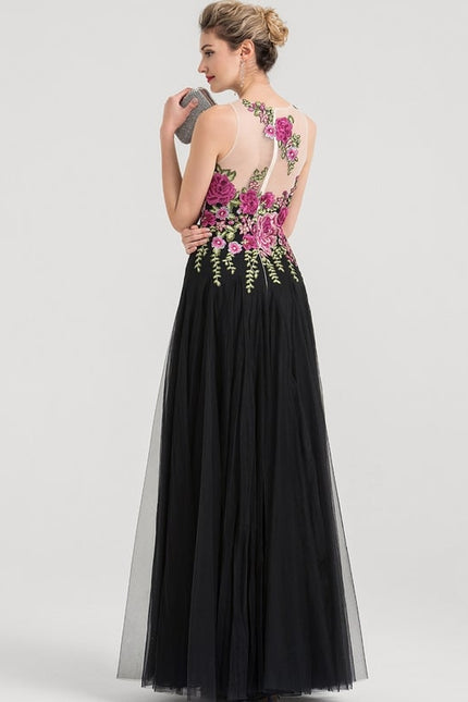Robe Chic Noire Avec Fleurs Brodées - gallery 3