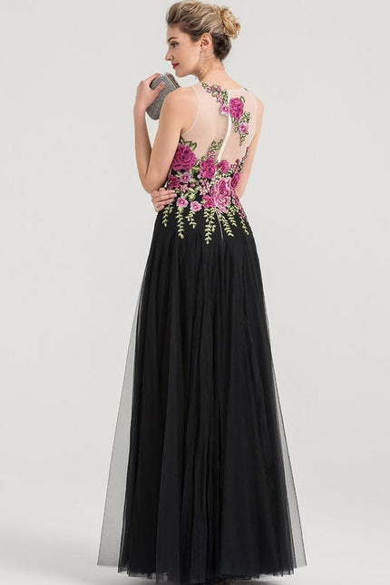 Robe Chic Noire Avec Fleurs Brodées - gallery 3