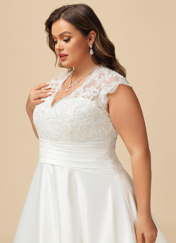 Robe Chic Blanche En Satin Avec Traîne - gallery 9