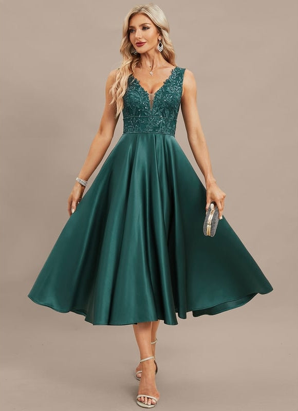 Robe Chic Satin V-Neck Charm - gallery 1